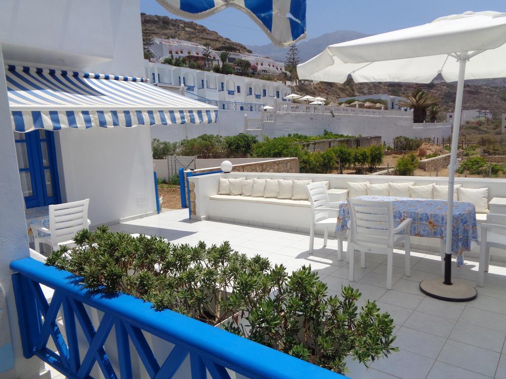 Blue And White Studios & Apartments Lefkos  Exterior photo