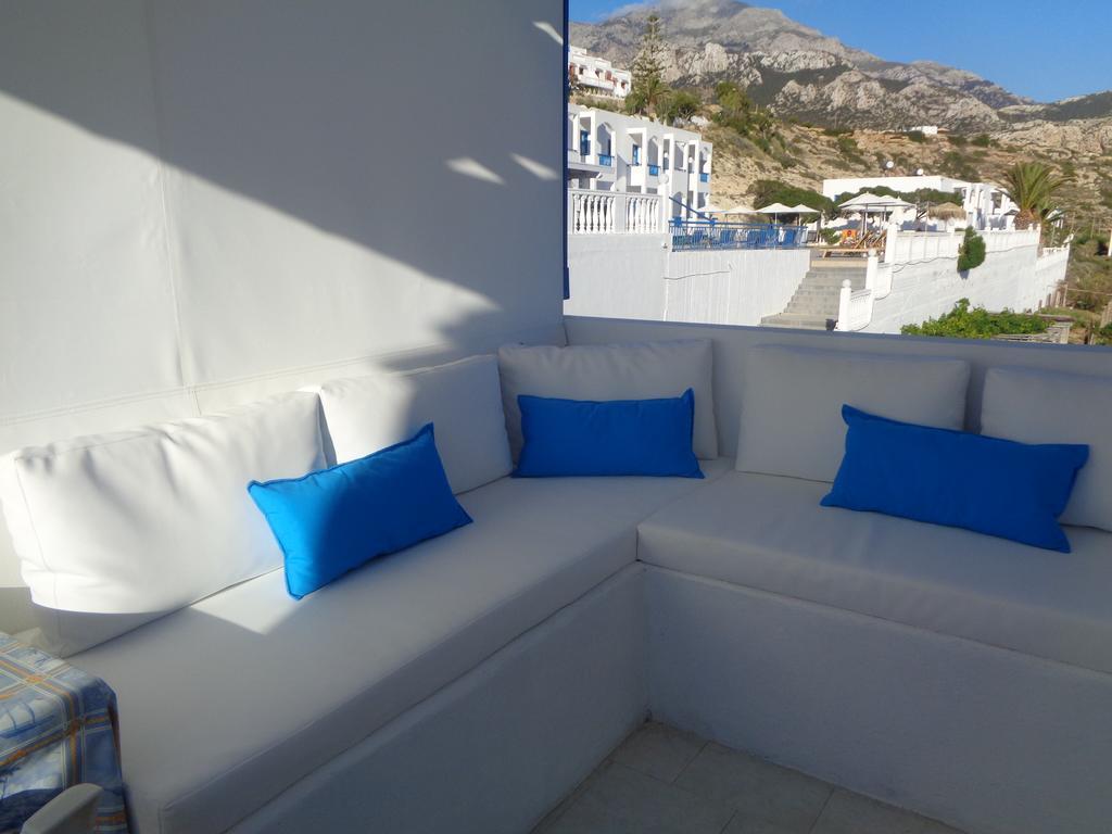 Blue And White Studios & Apartments Lefkos  Exterior photo