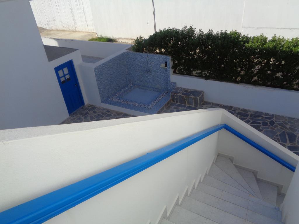 Blue And White Studios & Apartments Lefkos  Exterior photo