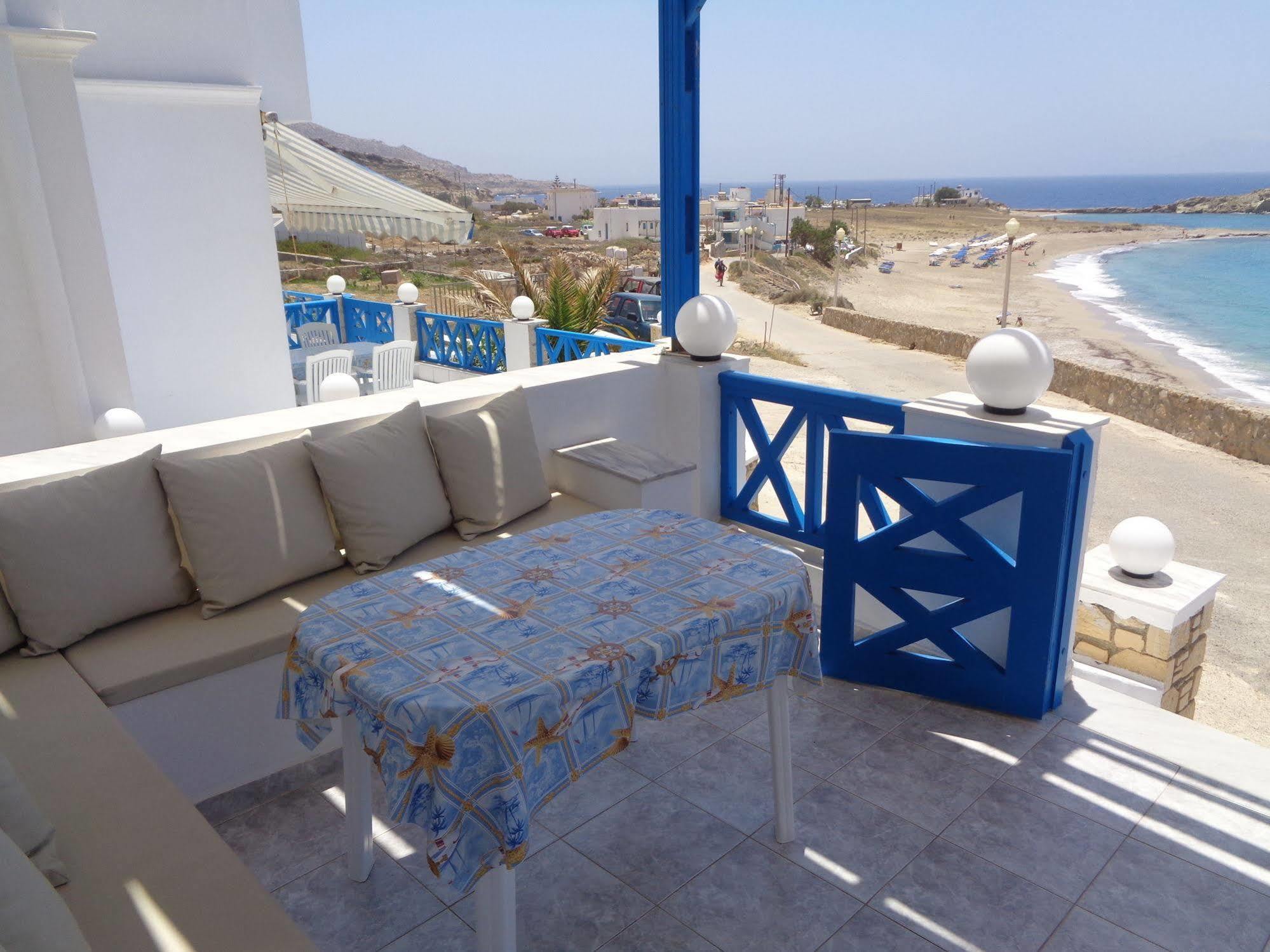 Blue And White Studios & Apartments Lefkos  Exterior photo