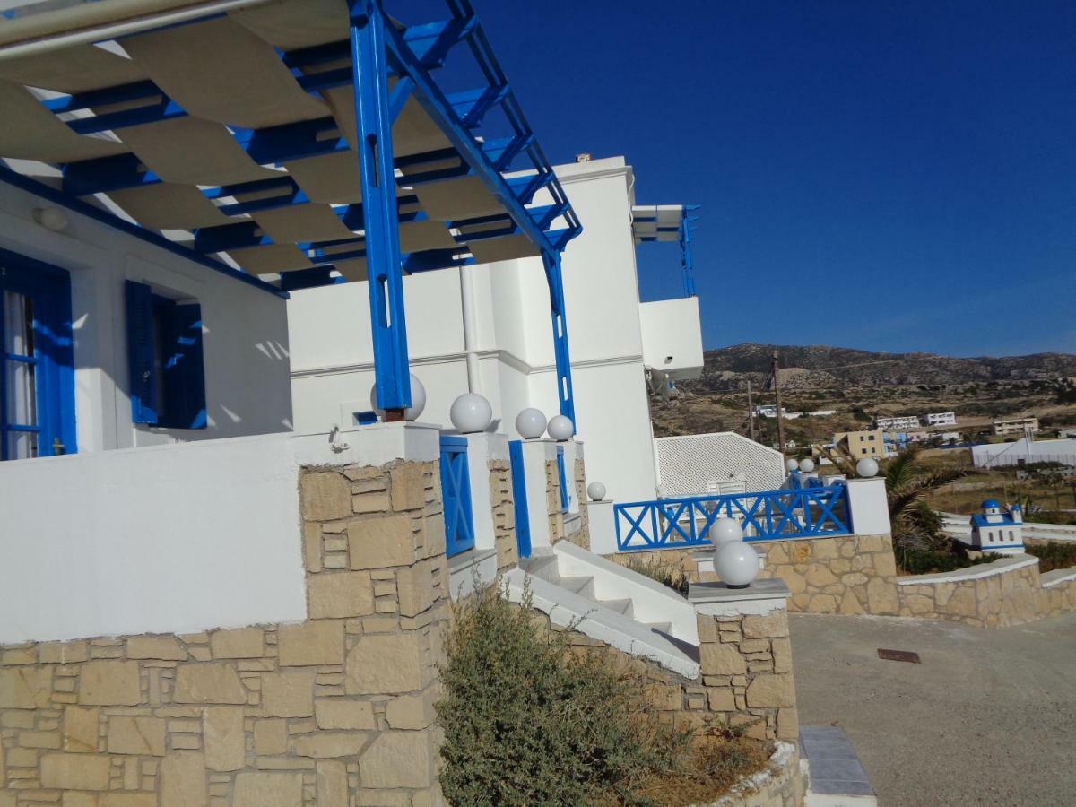 Blue And White Studios & Apartments Lefkos  Exterior photo
