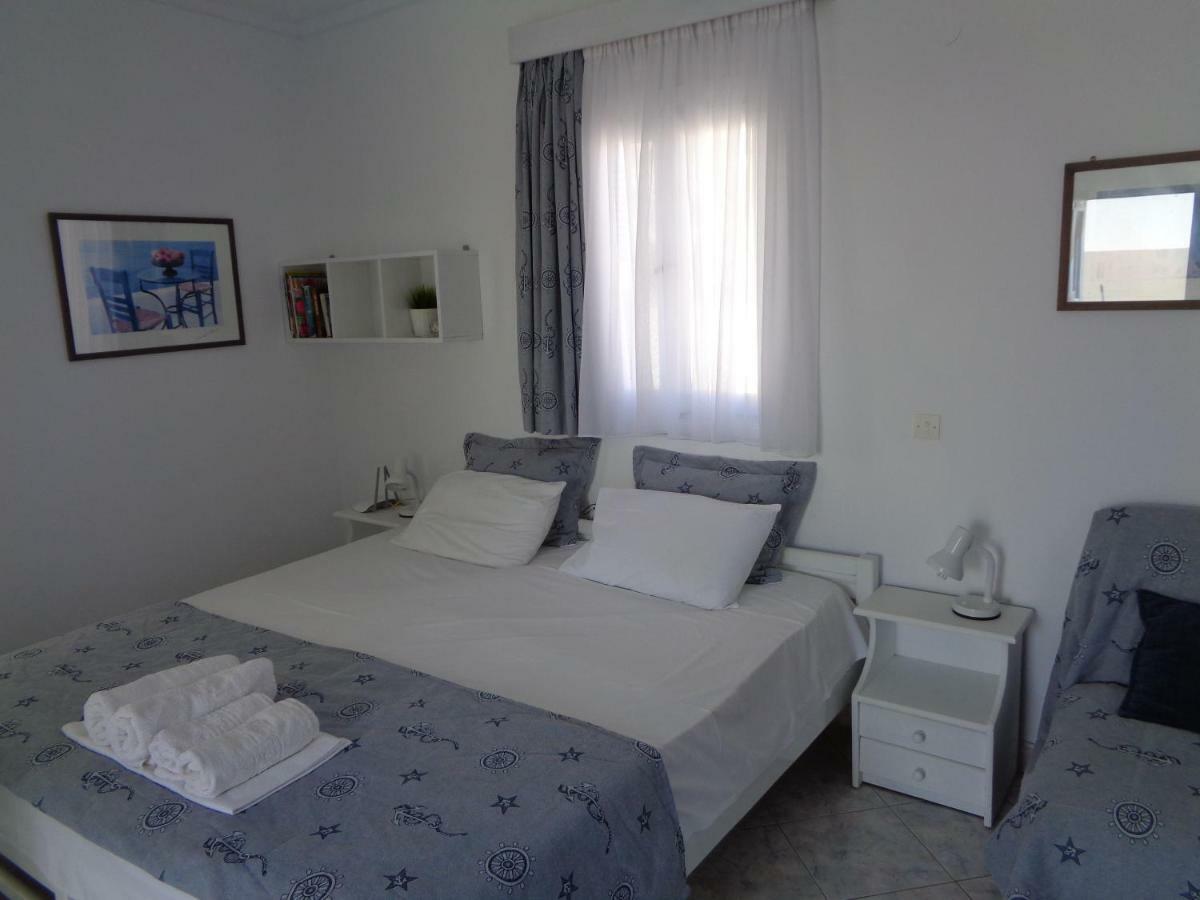 Blue And White Studios & Apartments Lefkos  Exterior photo