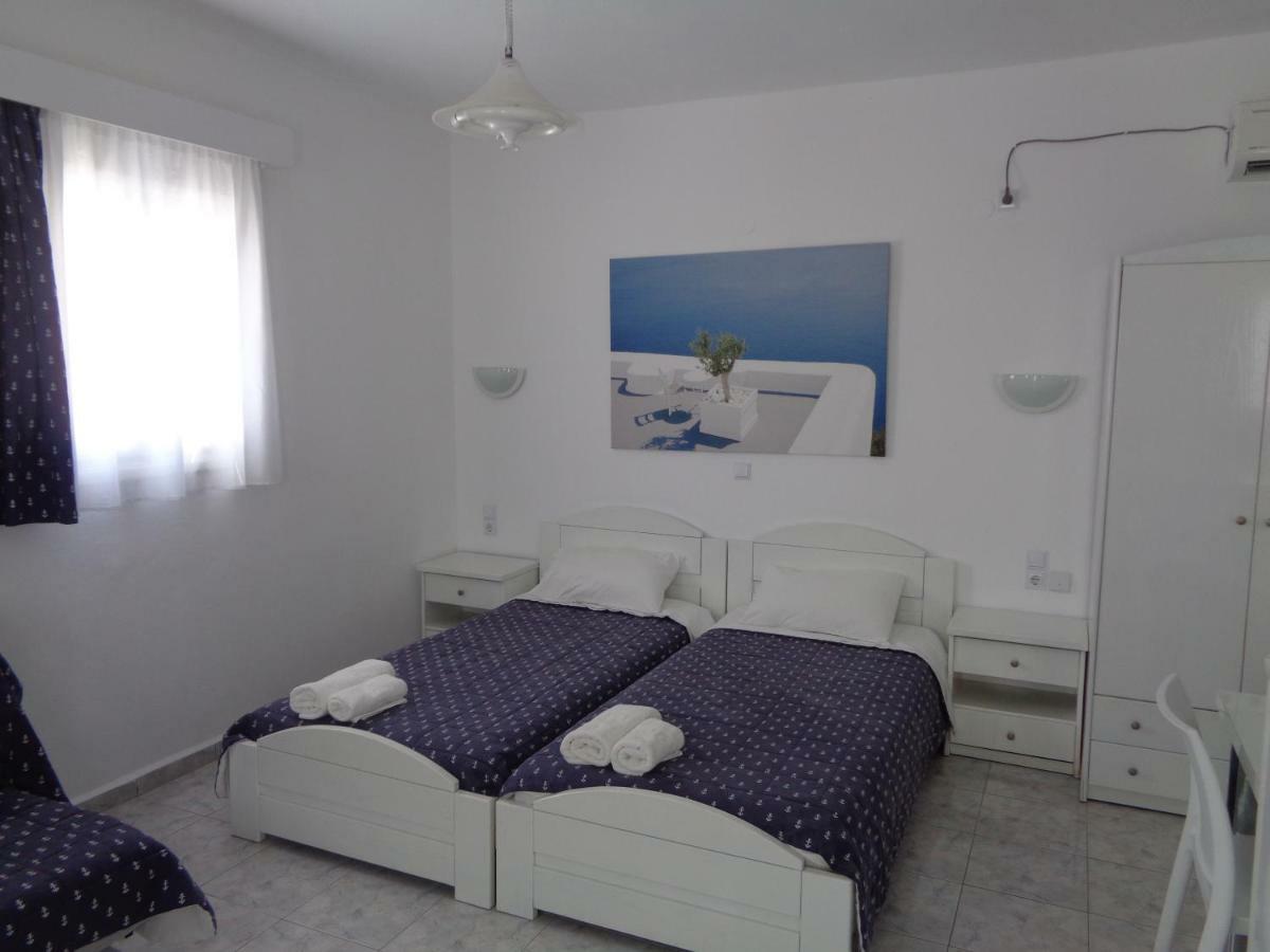 Blue And White Studios & Apartments Lefkos  Exterior photo