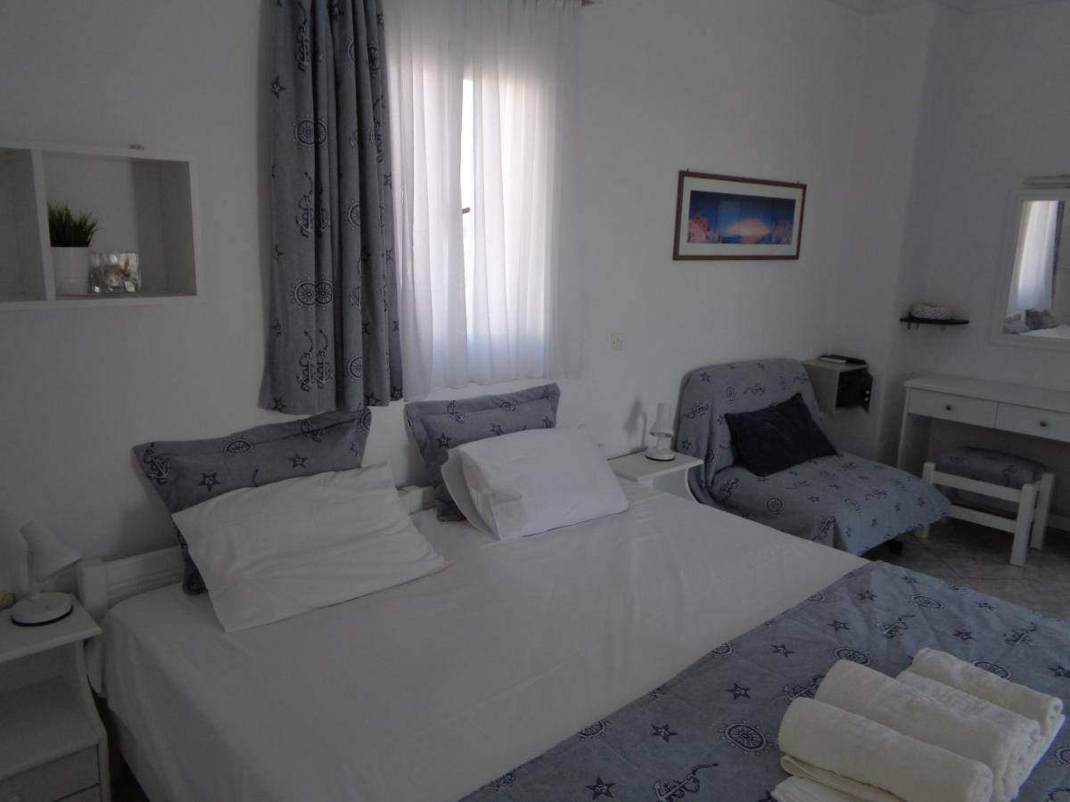 Blue And White Studios & Apartments Lefkos  Exterior photo